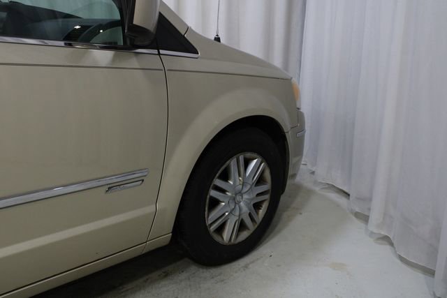 Used 2010 Chrysler Town & Country Touring FWD image 24