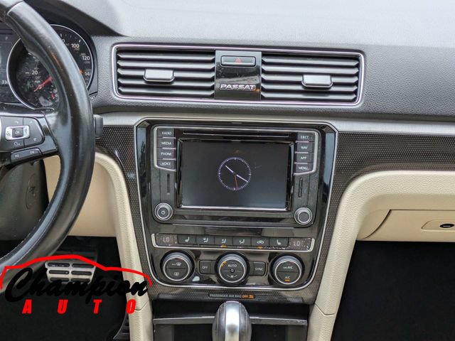 Used 2019 Volkswagen Passat 2.0T SE R-Line FWD image 20