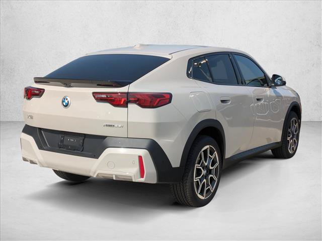 New 2027 BMW X2 xDrive28i AWD/4WD image 2