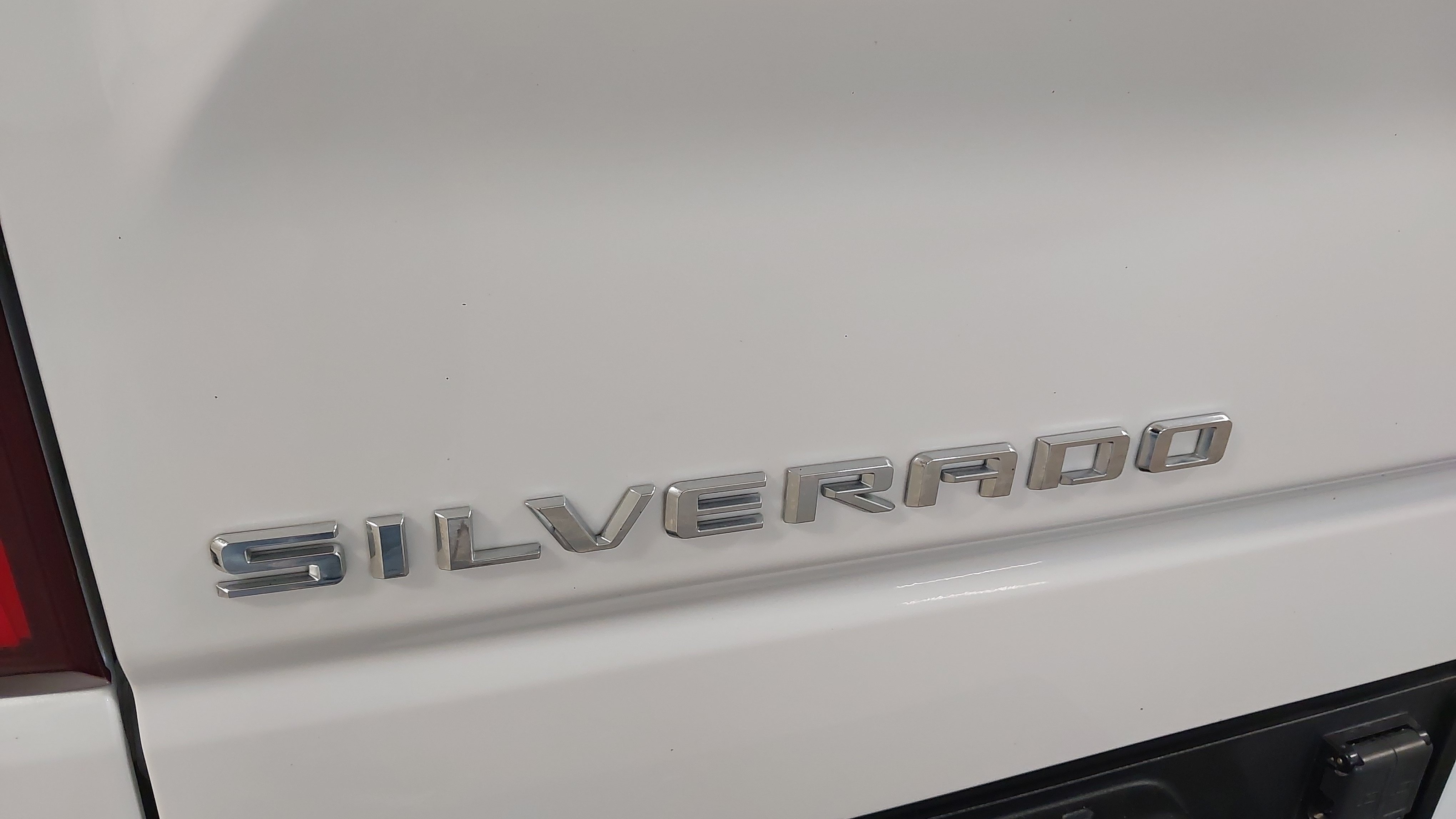 Certified 2024 Chevrolet Silverado 1500 LTZ w/ Z71 Off-Road Package AWD/4WD image 31