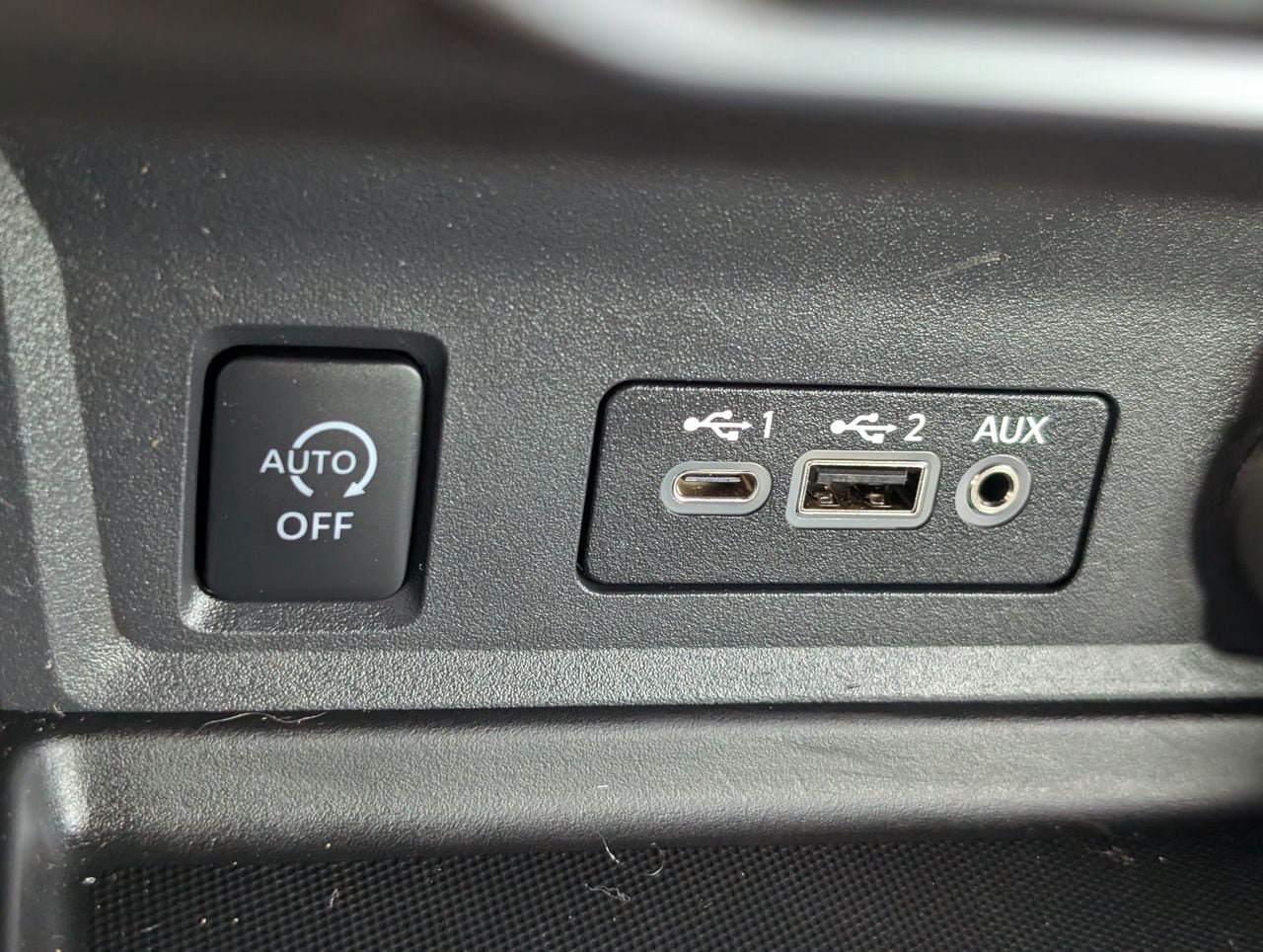 Certified 2024 Nissan Sentra SV FWD image 18