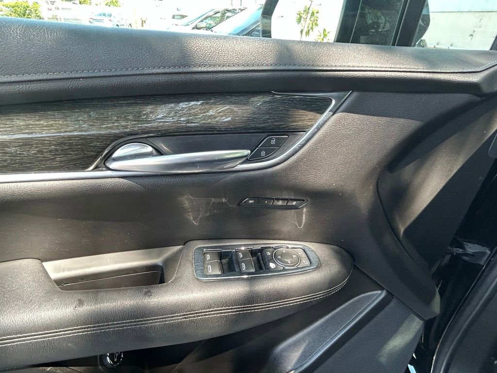 Used 2020 Cadillac XT5 Premium Luxury image 16