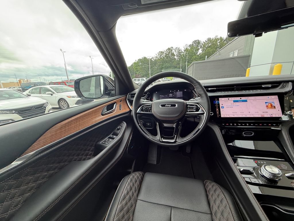 New 2026 Jeep Grand Cherokee Summit w/ Obsidian Package AWD/4WD image 8