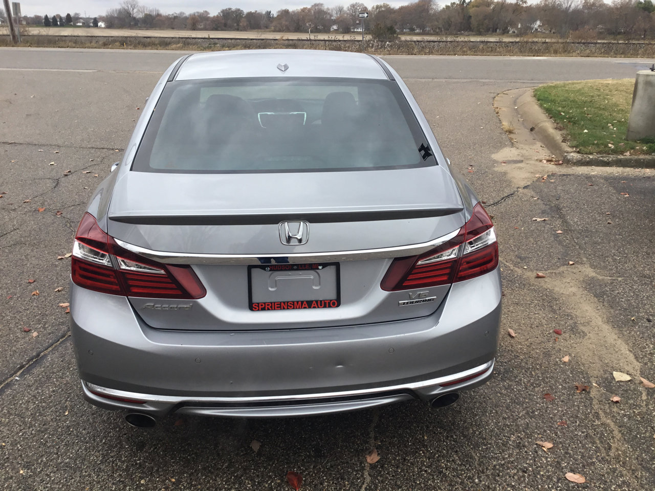Used 2016 Honda Accord Touring image 7