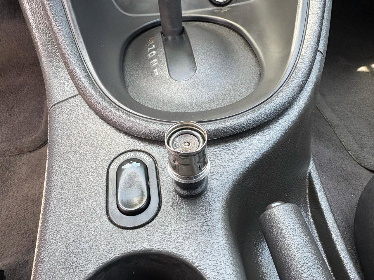 Used 2004 Ford Mustang 2dr CONVERTIBLE V6 image 40