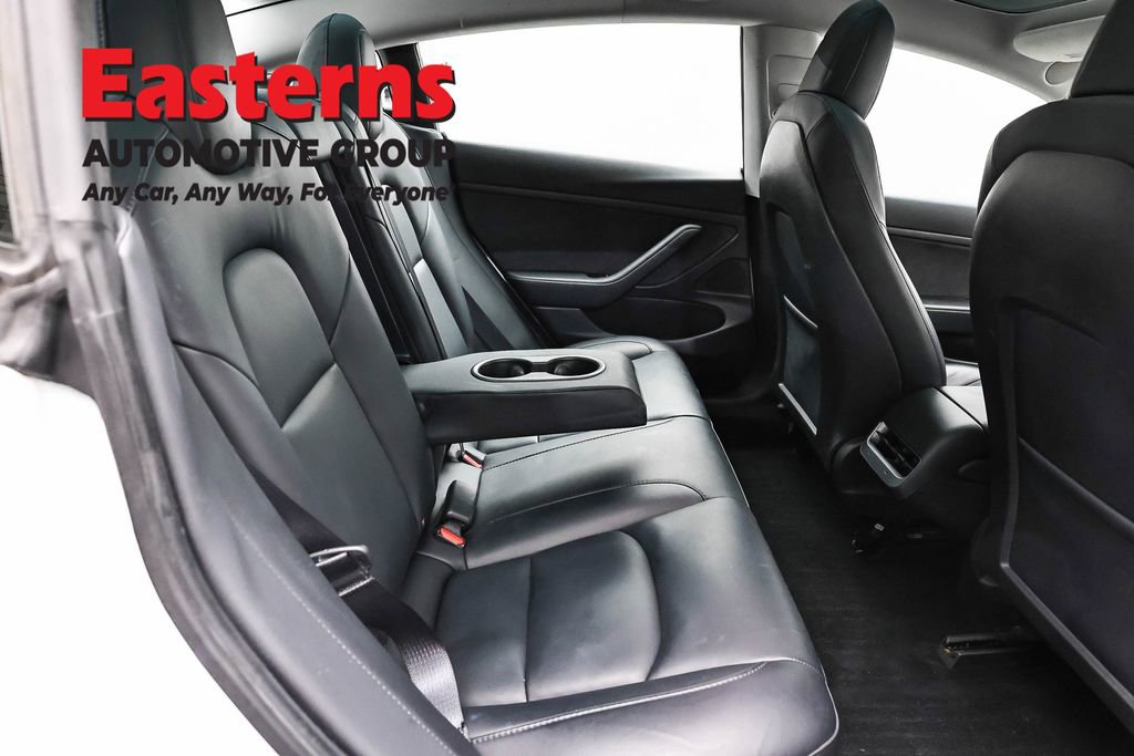 Used 2020 Tesla Model 3 Standard Range RWD image 17