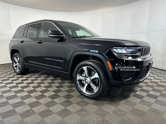 Used 2023 Jeep Grand Cherokee 4WD 4xe image 2