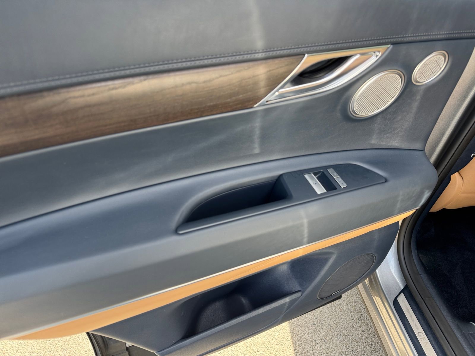 Used 2024 Genesis GV80 2.5T w/ Advanced Package AWD/4WD image 14