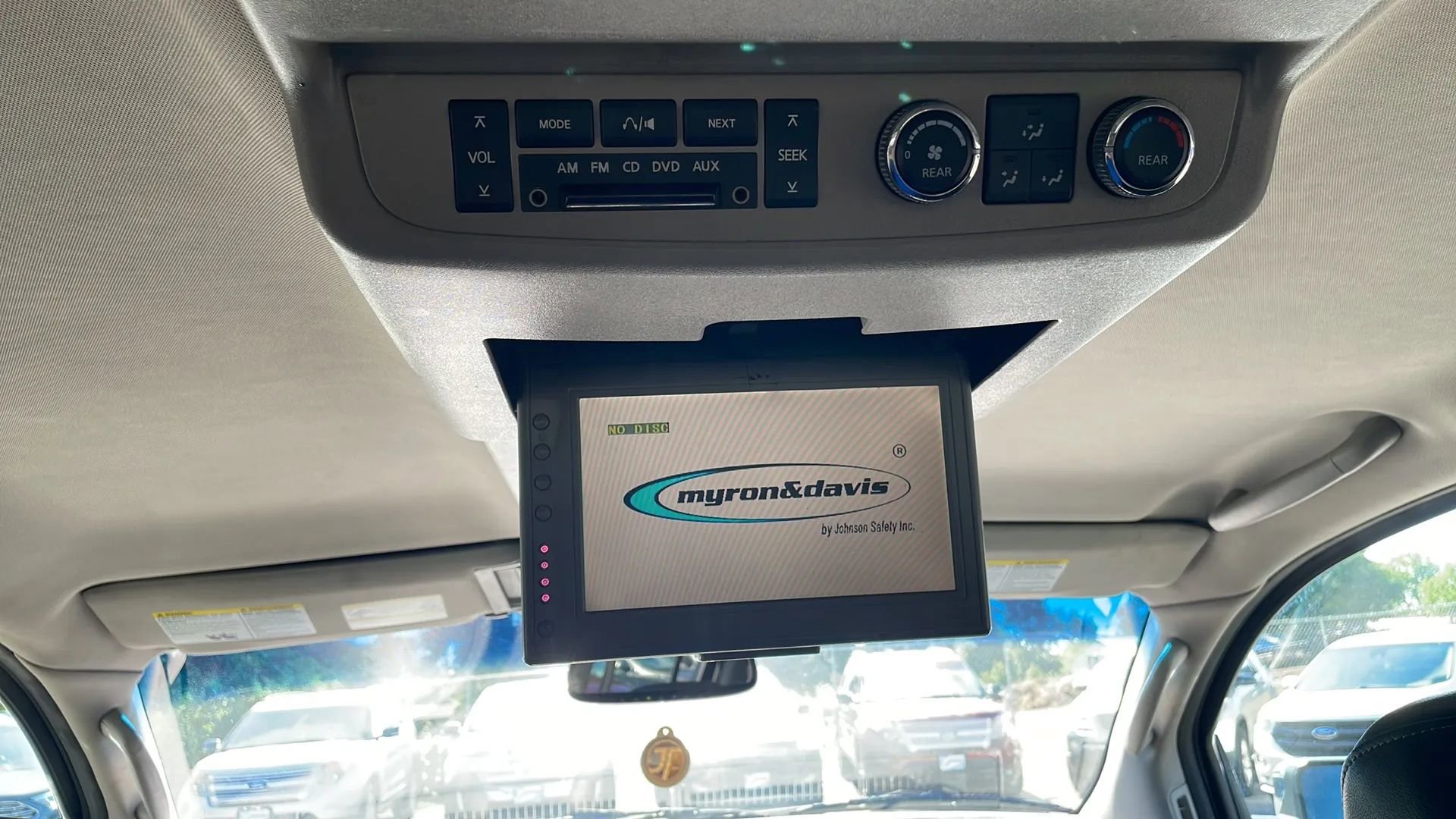 Used 2011 Nissan Armada SL image 34