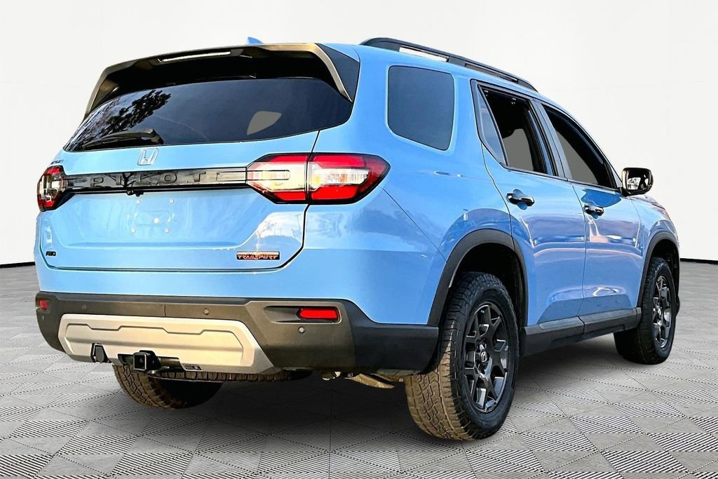 Used 2023 Honda Pilot TrailSport image 6