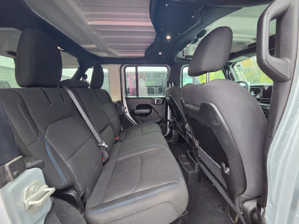 Used 2024 Jeep Wrangler Unlimited Rubicon 4xe AWD/4WD image 9
