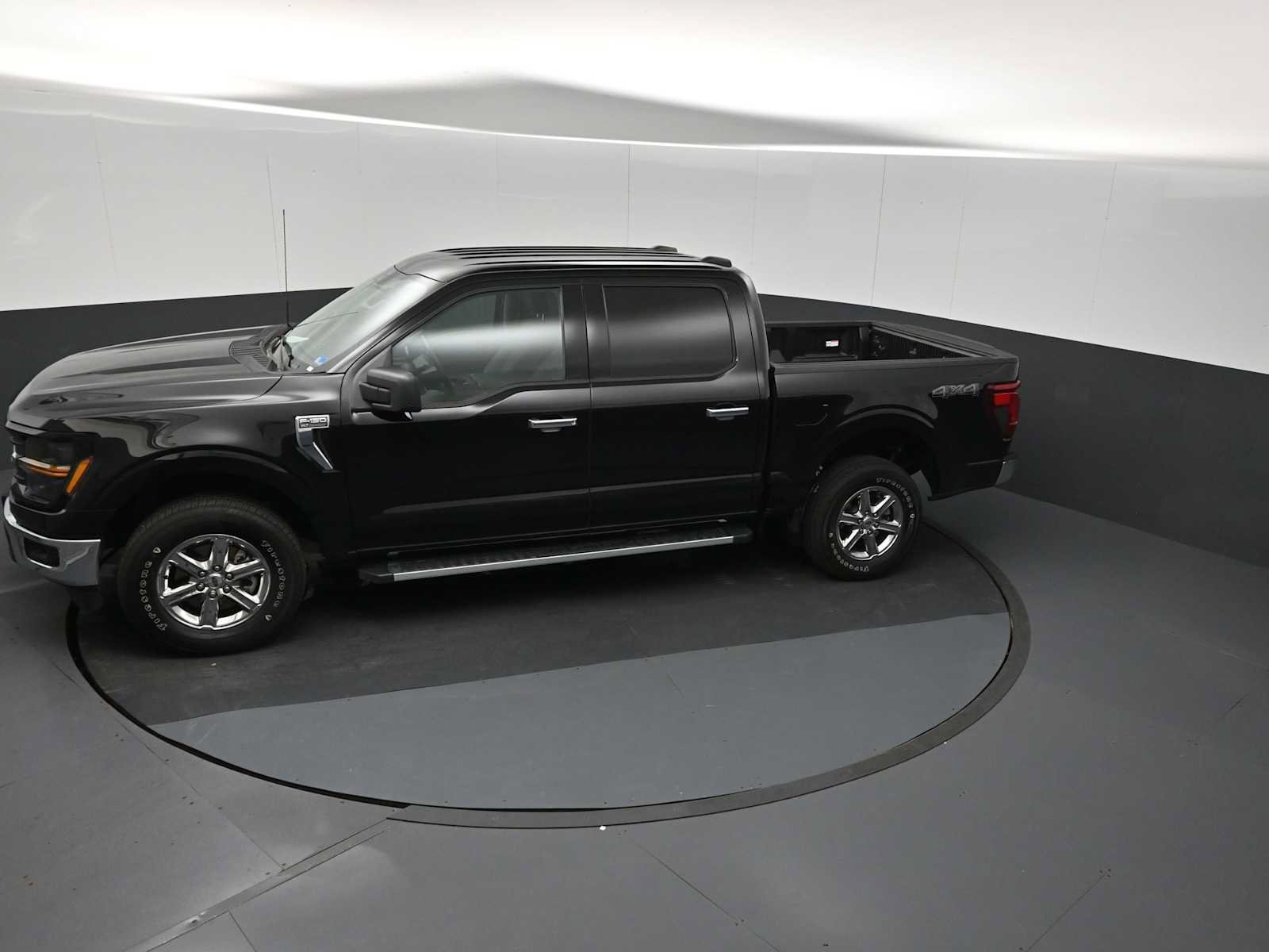 Certified 2025 Ford F150 XLT w/ Equipment Group 301A Standard AWD/4WD image 34