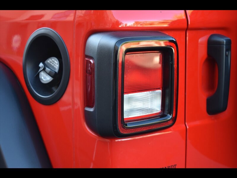 Used 2024 Jeep Wrangler Willys image 13