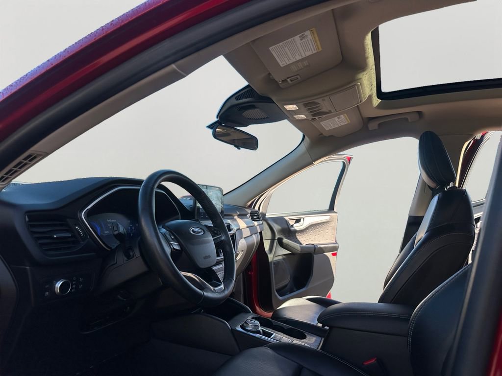 Used 2020 Ford Escape SE Sport image 9