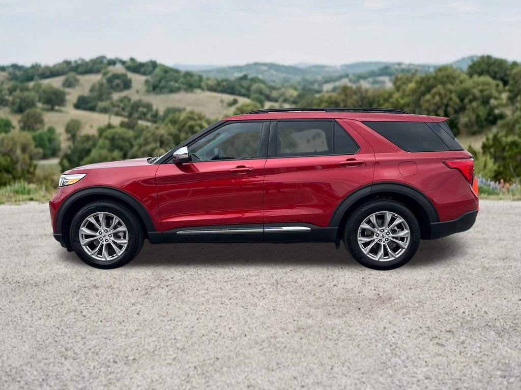 Used 2024 Ford Explorer XLT w/ Equipment Group 202A RWD image 5