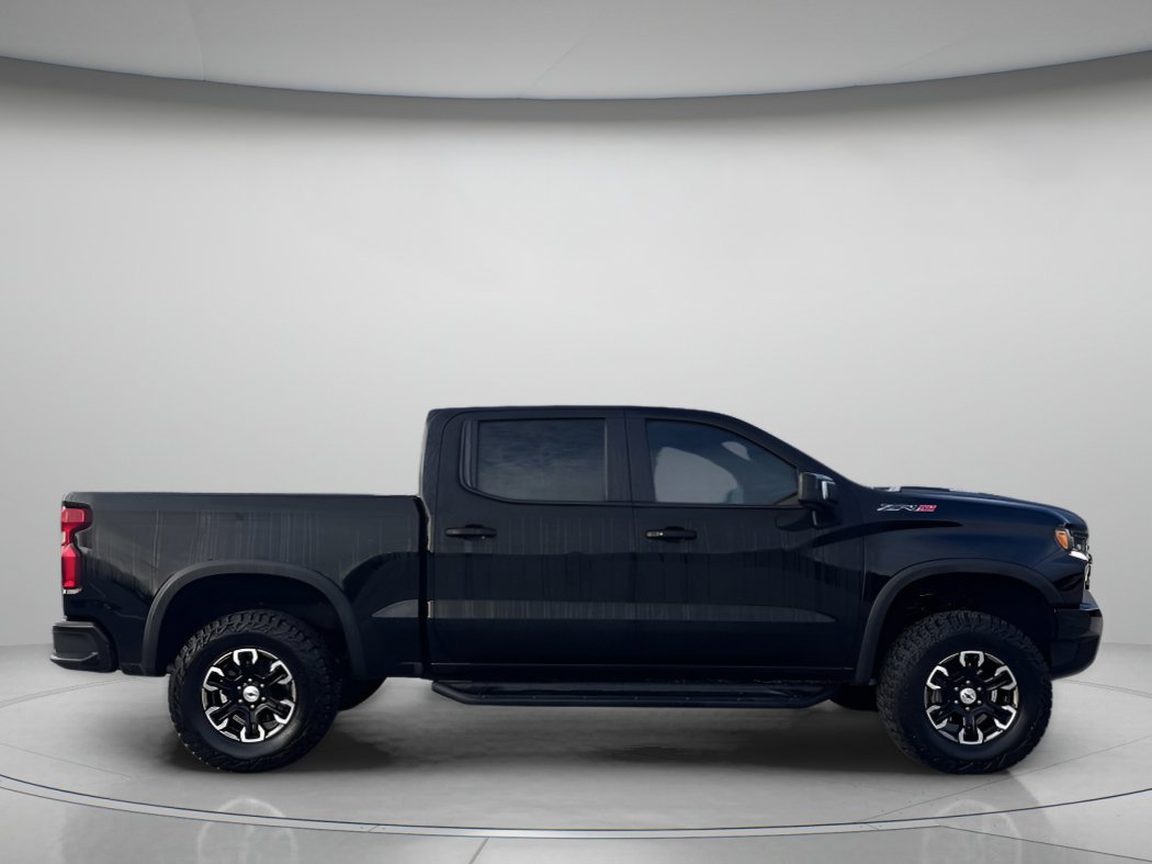 Used 2024 Chevrolet Silverado 1500 ZR2 w/ Technology Package image 2