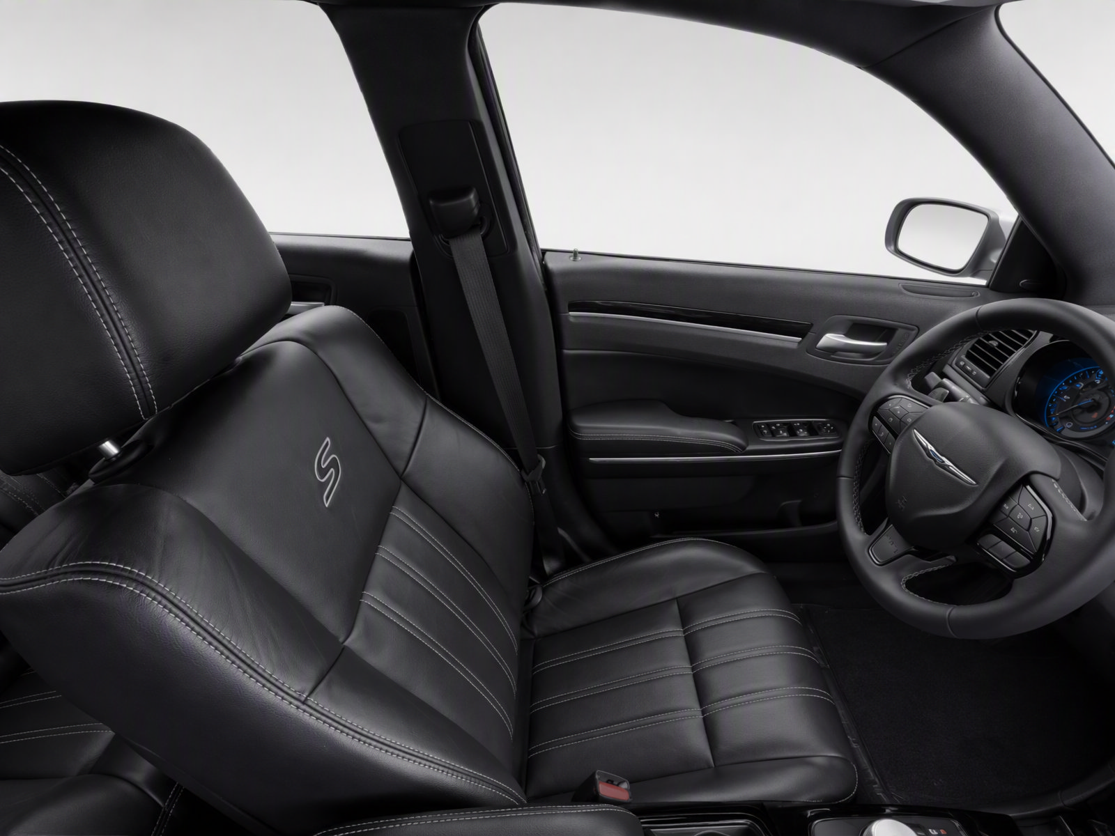 Used 2022 Chrysler 300 S RWD image 16