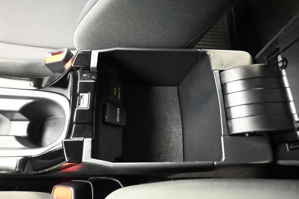 Used 2021 Toyota Corolla LE FWD image 23