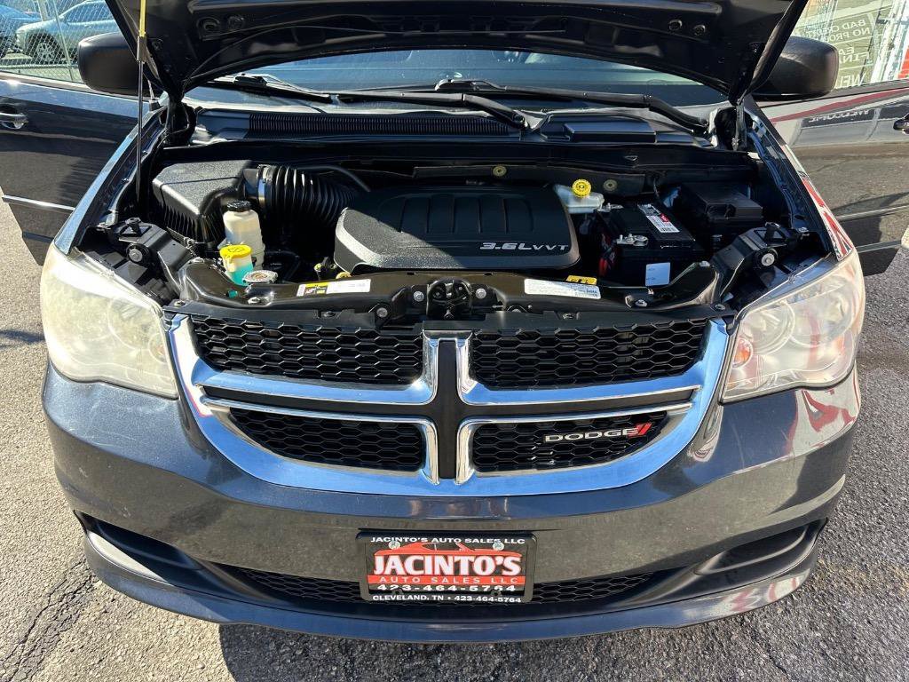 Used 2013 Dodge Grand Caravan SE image 38