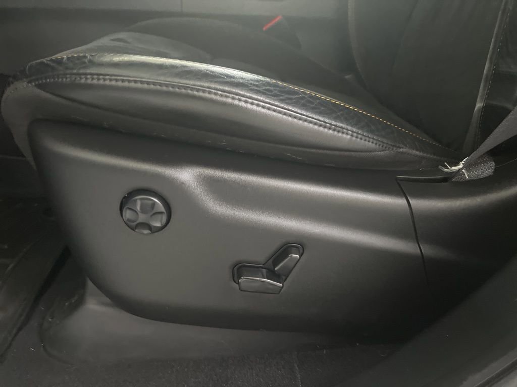 Used 2023 Dodge Durango R/T w/ Hemi Orange Plus Package image 55