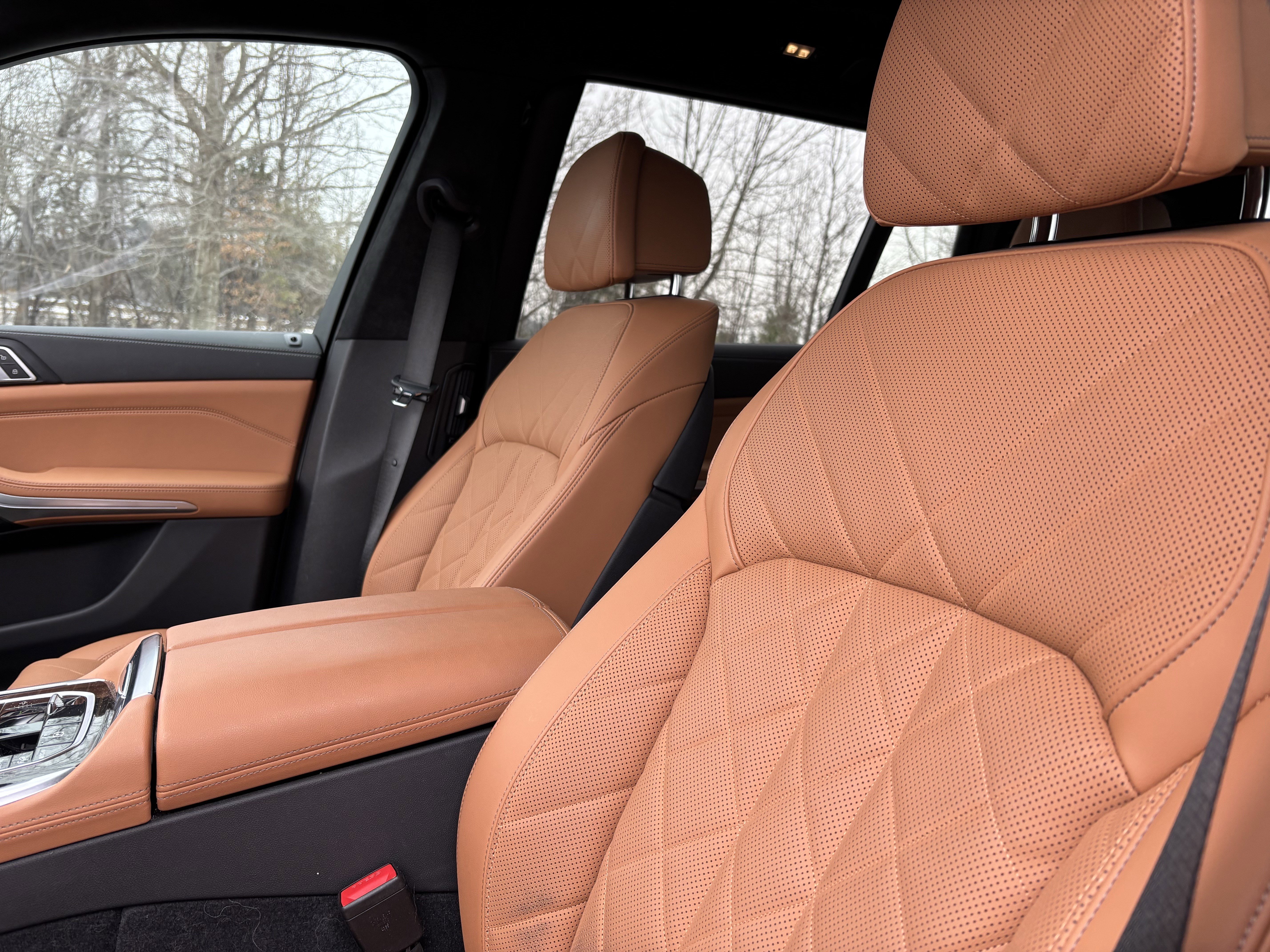 Certified 2024 BMW X7 xDrive40i w/ Executive Package image 17