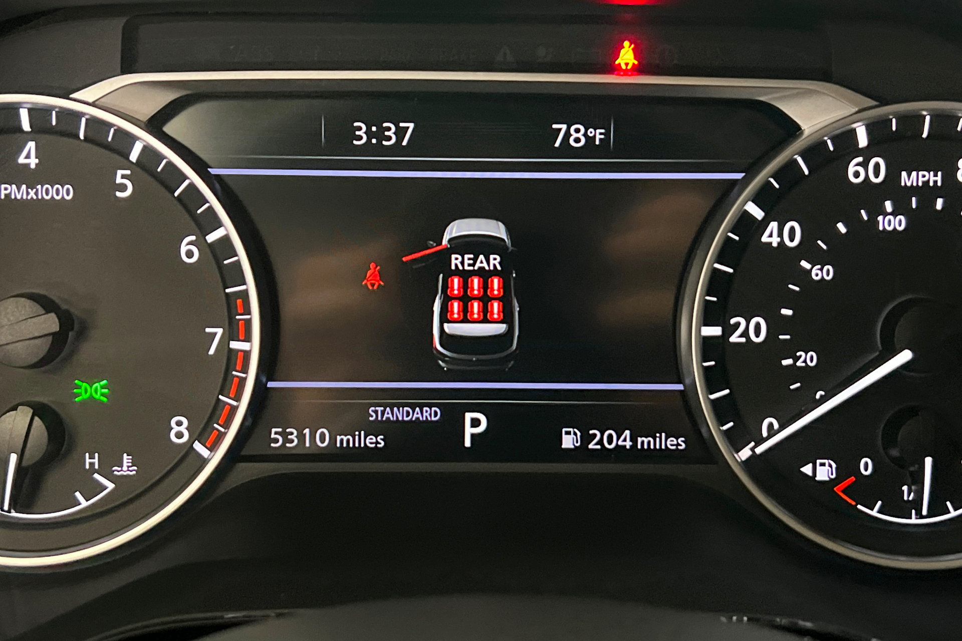 Used 2025 Nissan Pathfinder SL FWD image 15