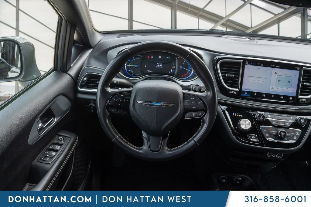 Used 2021 Chrysler Pacifica Touring w/ S Appearance Package FWD image 5