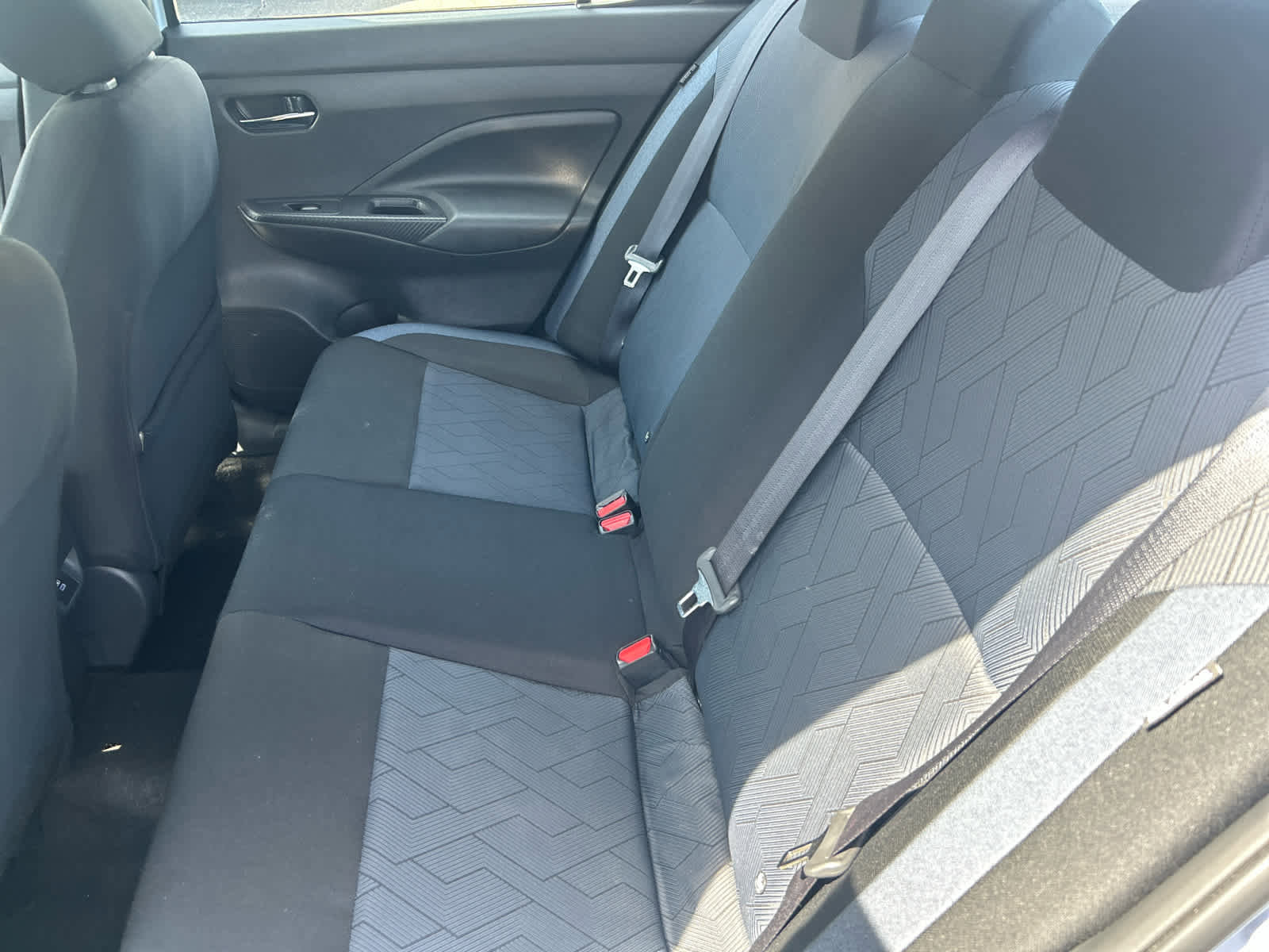 Used 2025 Nissan Versa SV w/ Trunk Package FWD image 21