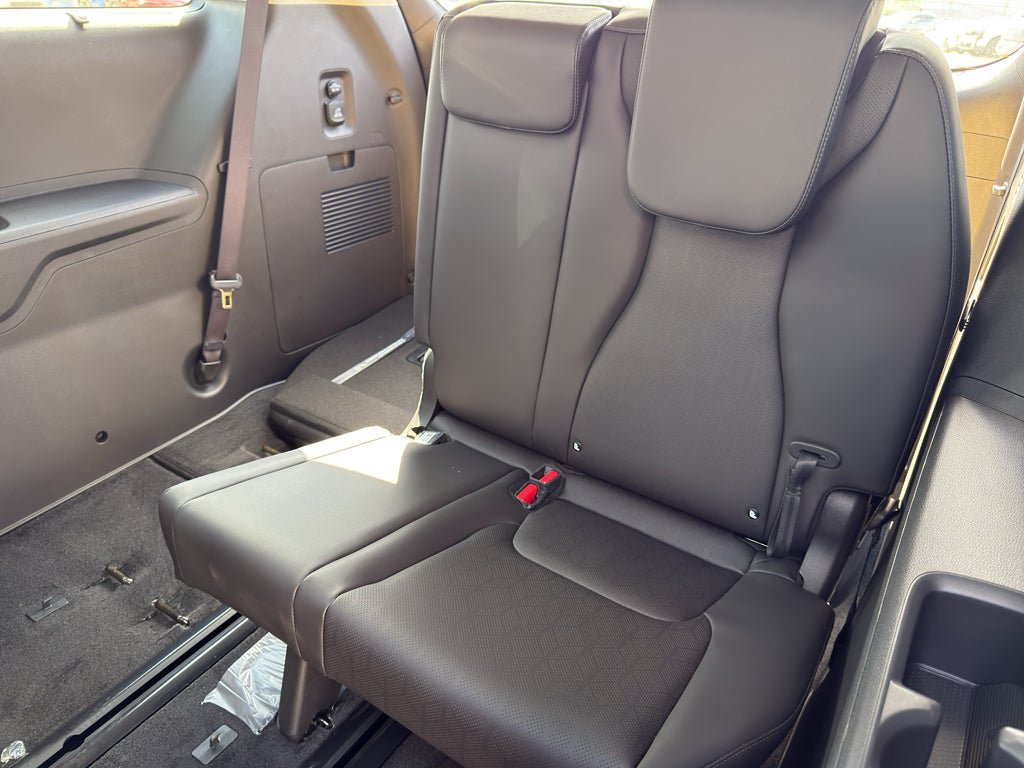 New 2026 Kia Carnival SX w/ SX Dark Edition Package FWD image 23