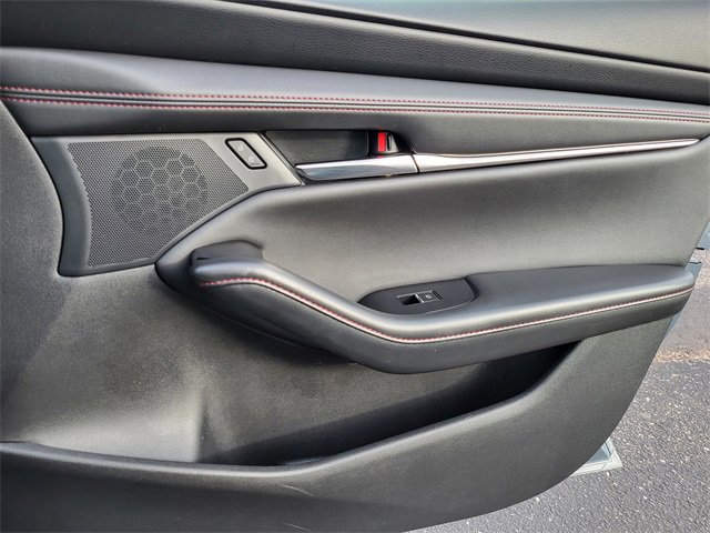 Used 2024 MAZDA MAZDA3 s image 27