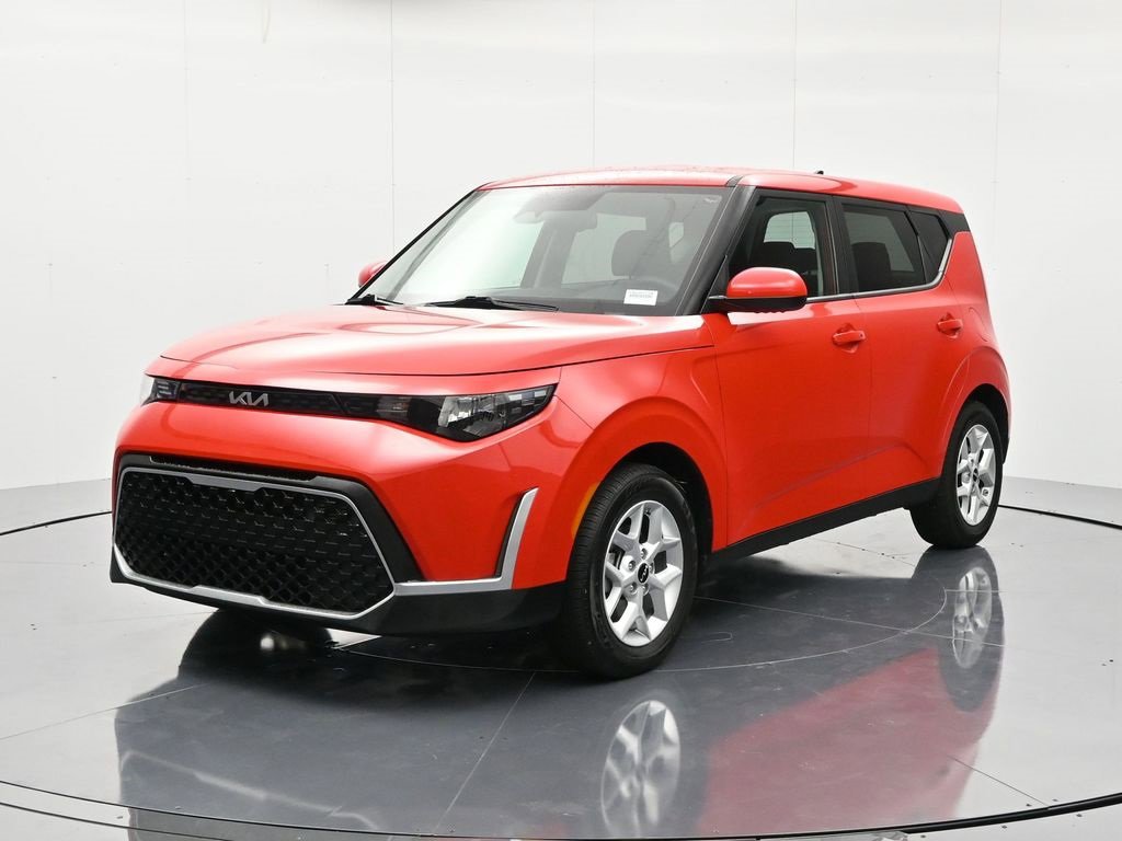 Used 2024 Kia Soul S image 1