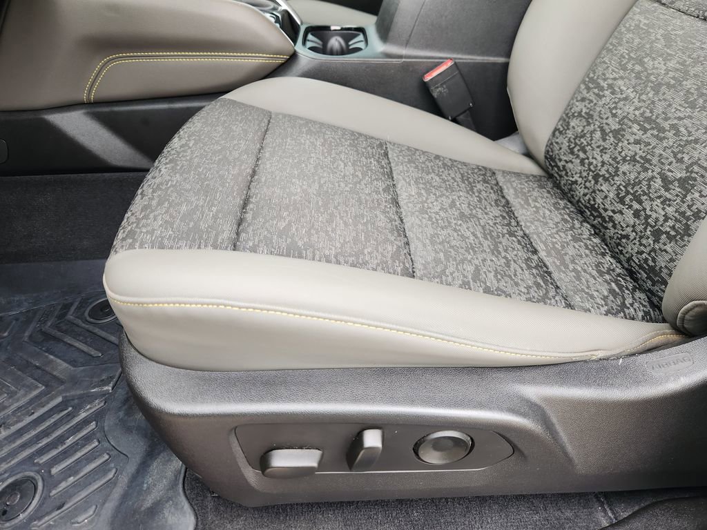 Used 2024 Chevrolet Colorado ZR2 w/ Safety Package AWD/4WD image 23