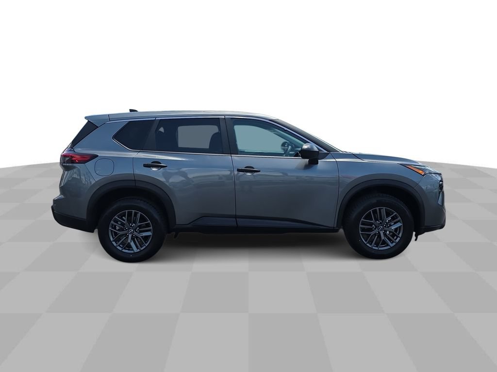 Used 2024 Nissan Rogue S FWD image 9