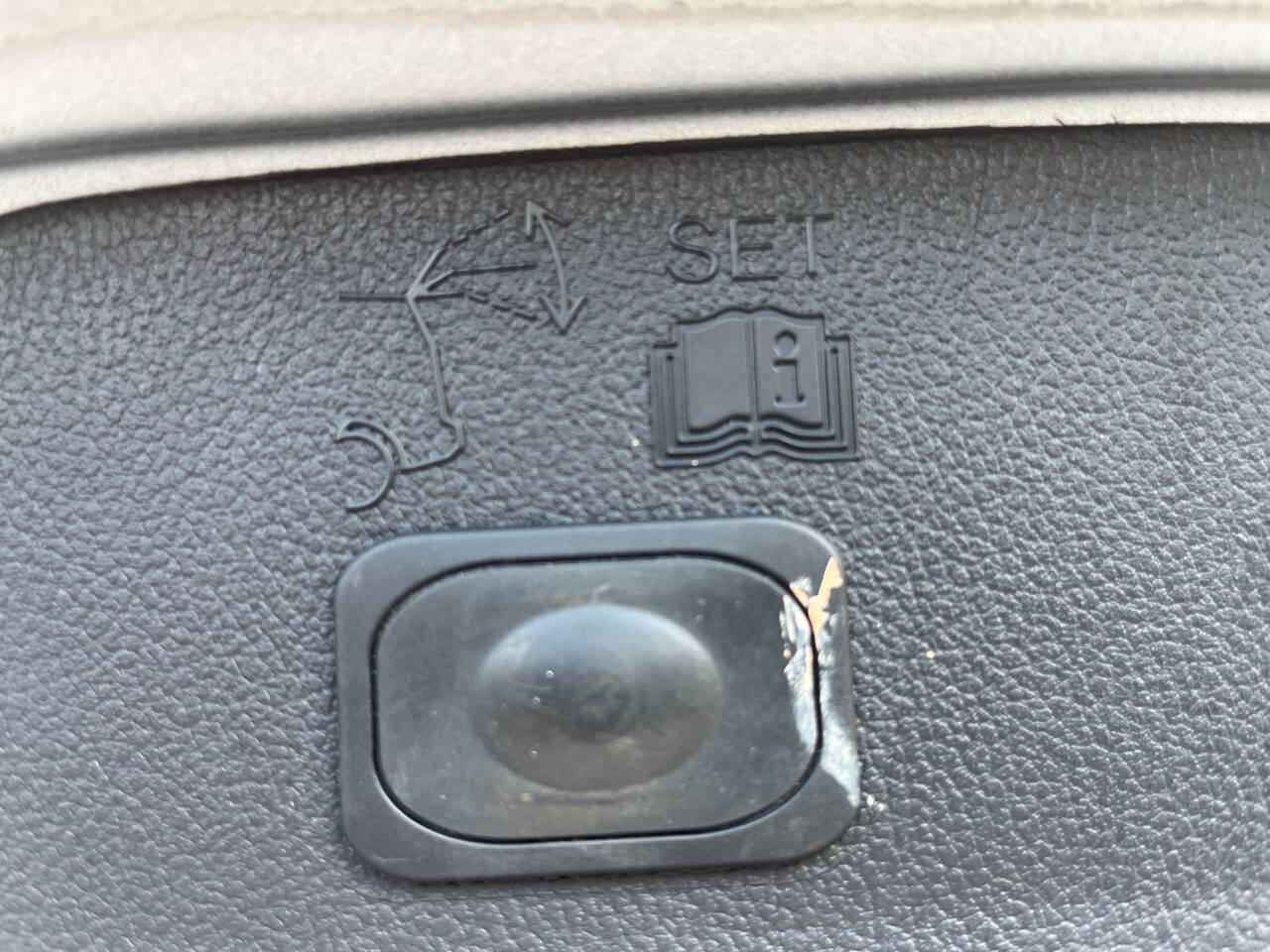 Used 2013 Ford Escape SEL image 37