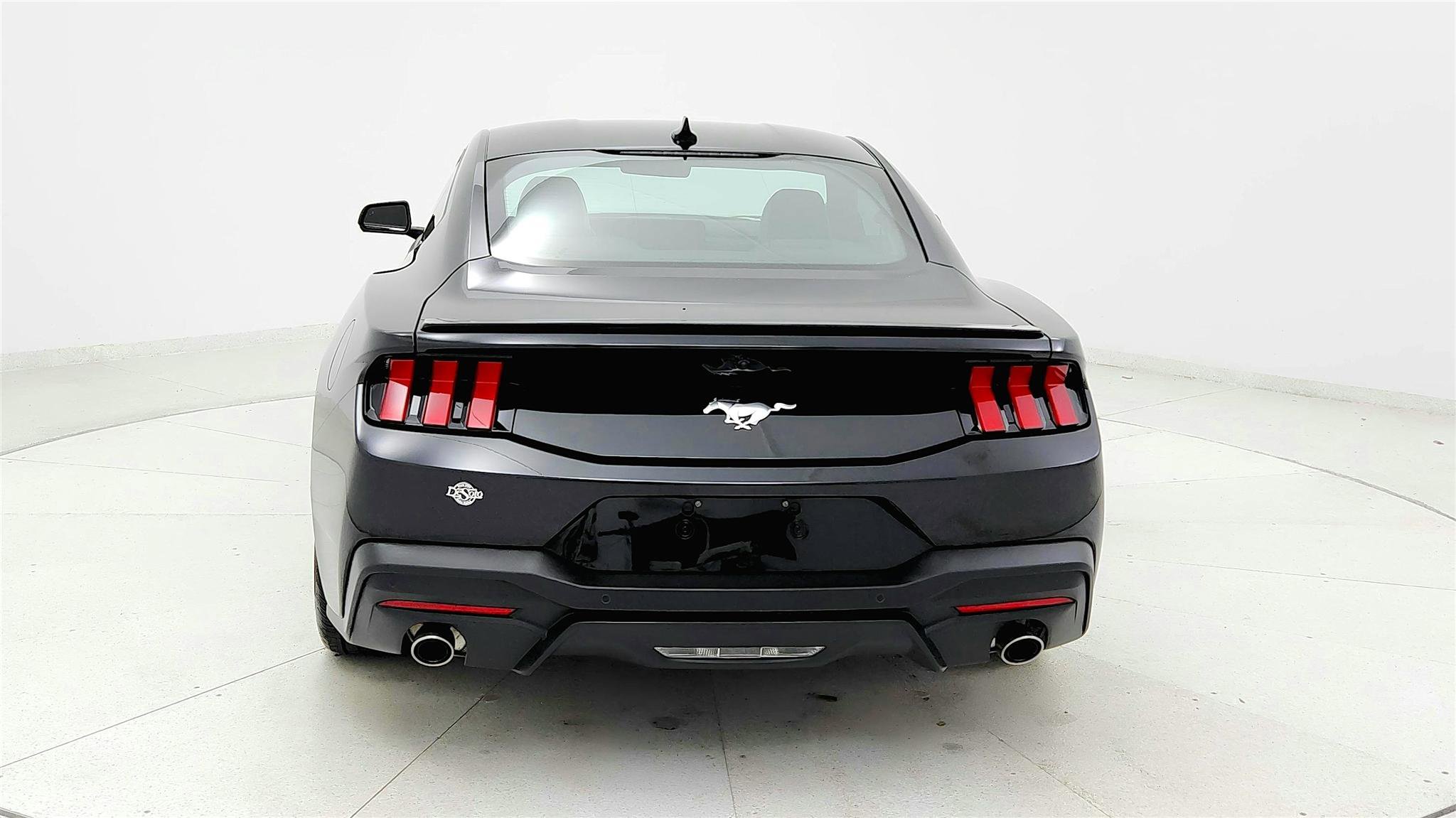 Used 2024 Ford Mustang Premium image 4