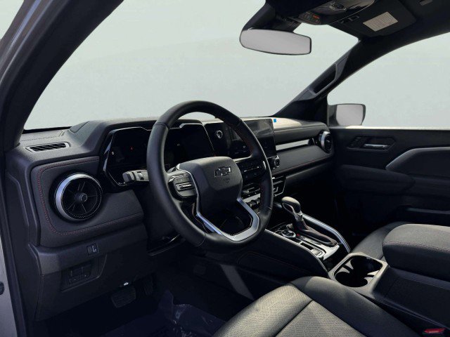 Used 2025 Chevrolet Colorado Z71 w/ Z71 Convenience Package 2 image 21