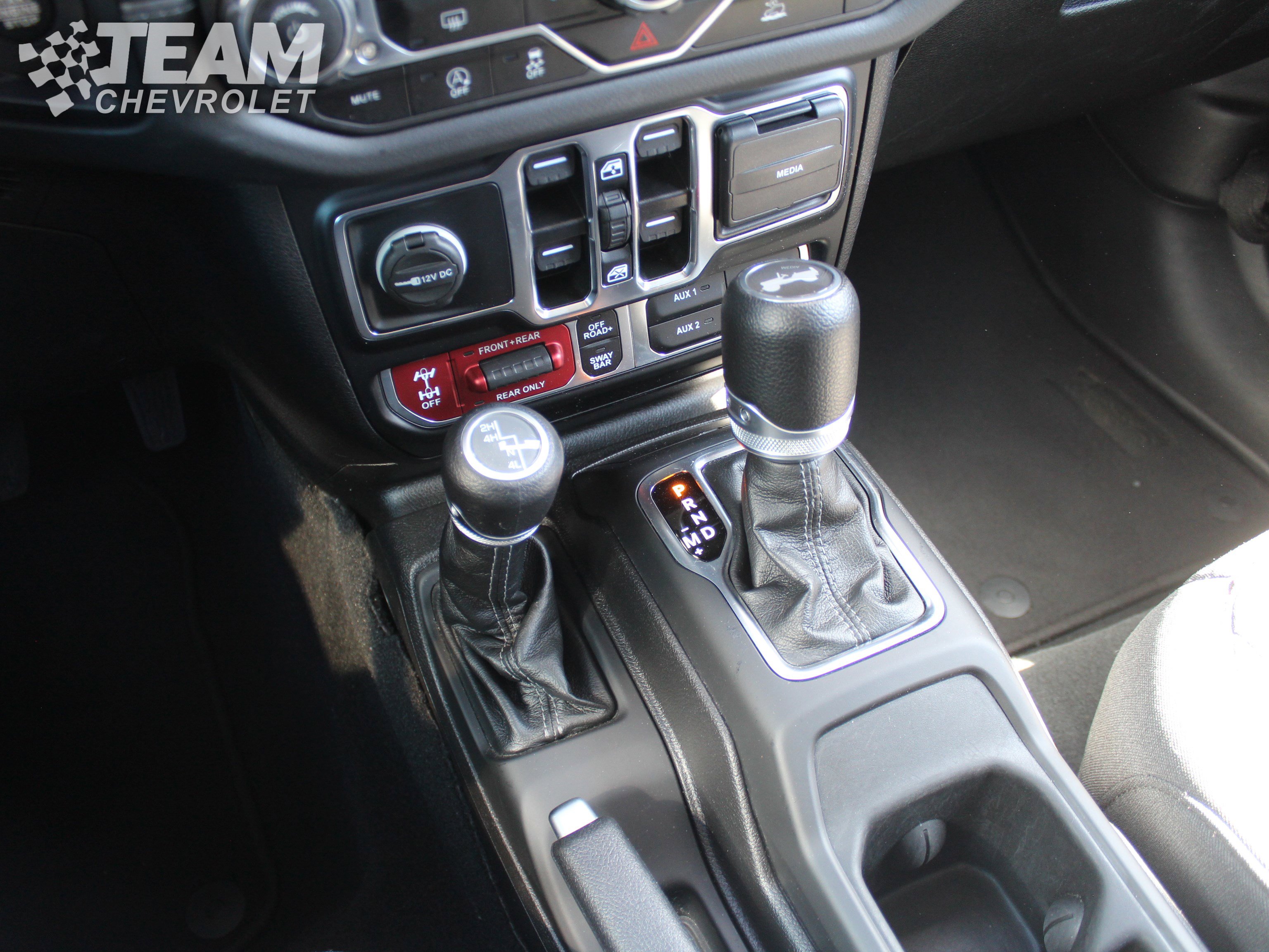 Used 2024 Jeep Wrangler Unlimited Rubicon AWD/4WD image 17