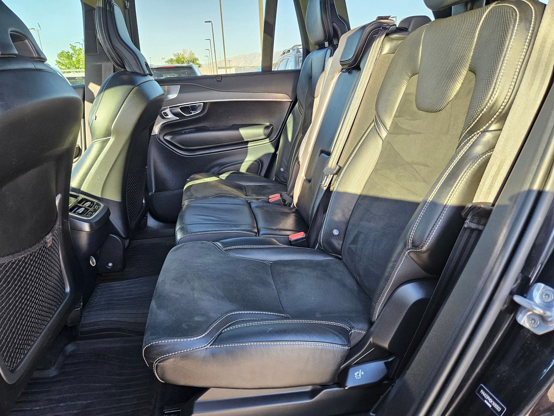 Used 2019 Volvo XC90 T6 R-Design w/ Advanced Package AWD/4WD image 29