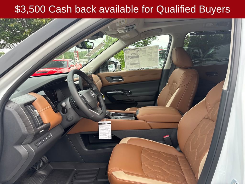 New 2026 Nissan Pathfinder Platinum FWD image 10