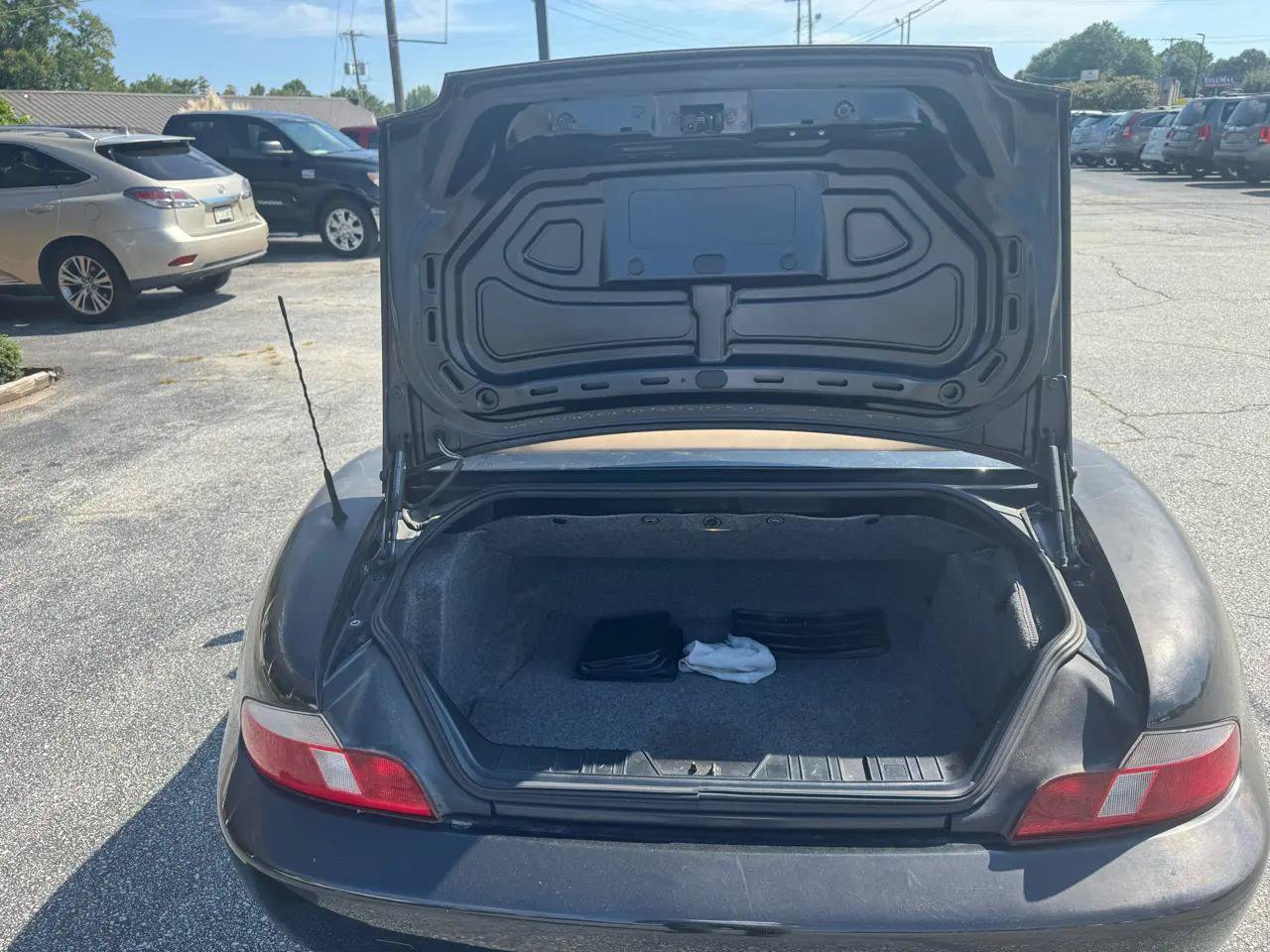 Used 2001 BMW Z3 3.0i RWD image 24