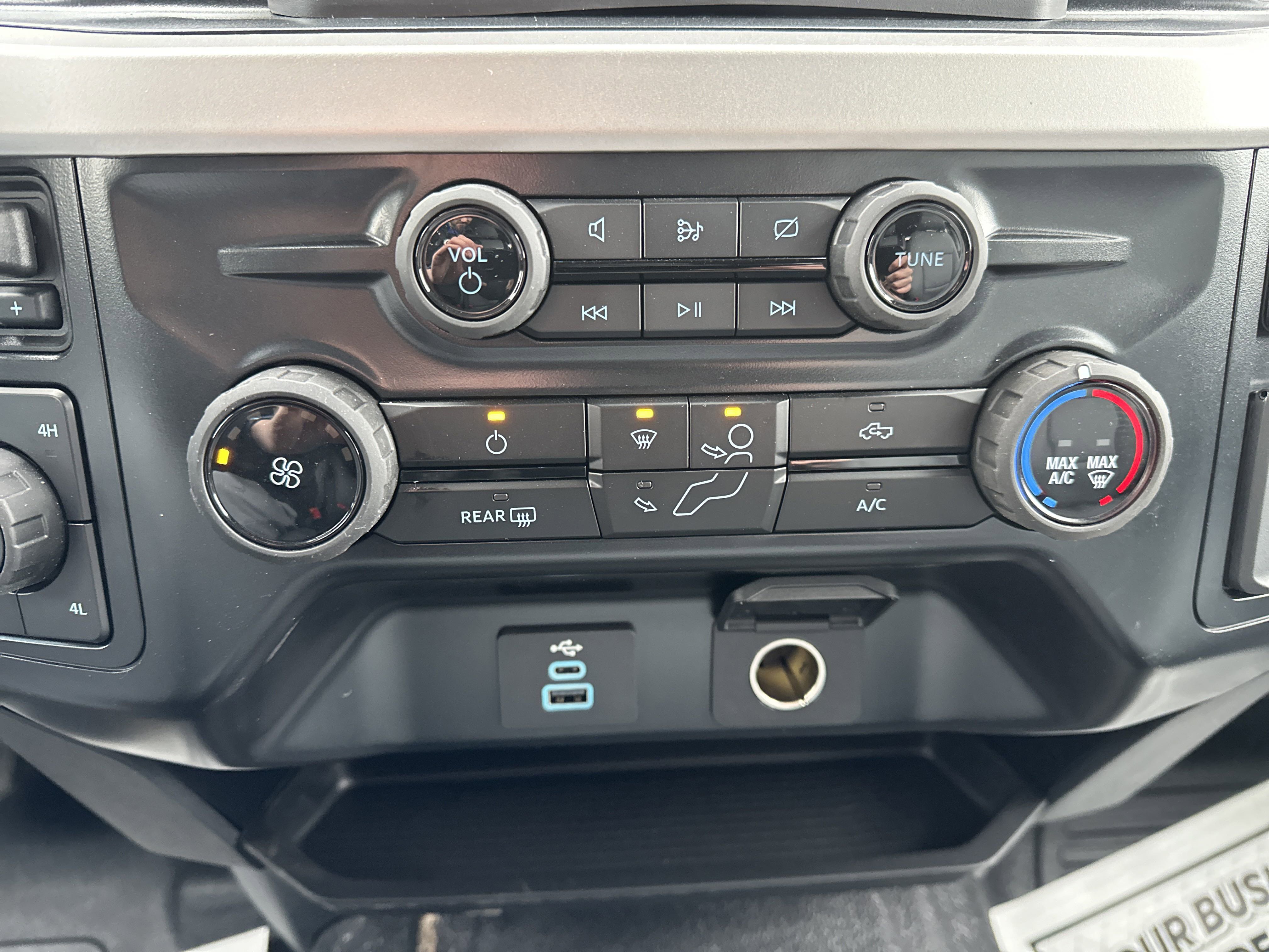 New 2024 Ford F350 XL w/ XL Chrome Package image 29