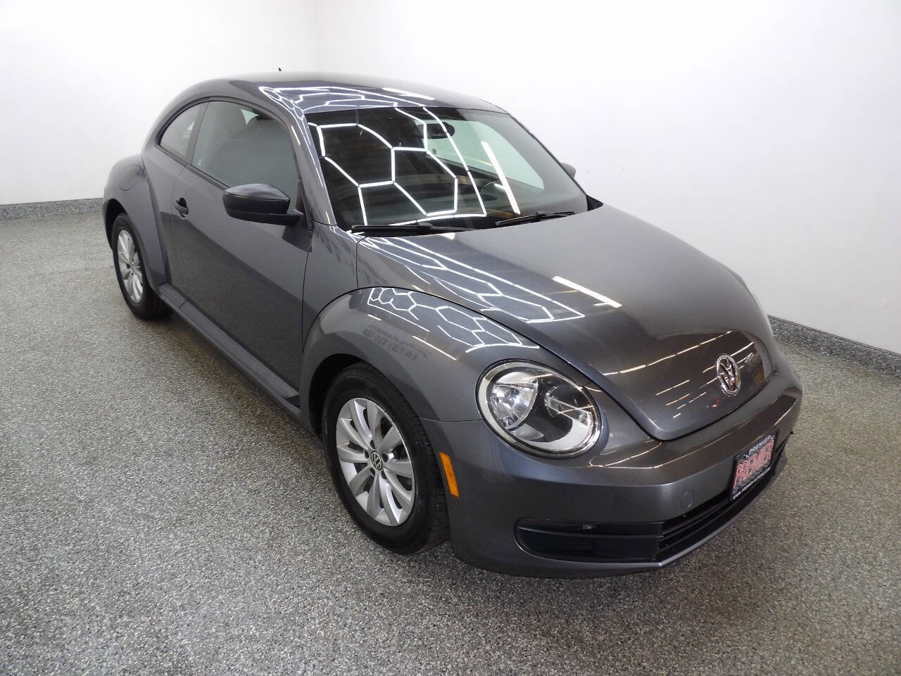 Used 2013 Volkswagen Beetle 2.5 FWD image 3