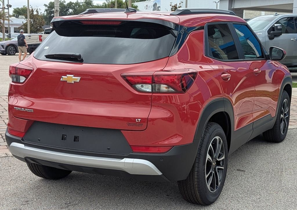 New 2026 Chevrolet TrailBlazer LT w/ LT Cold Weather Package FWD image 4