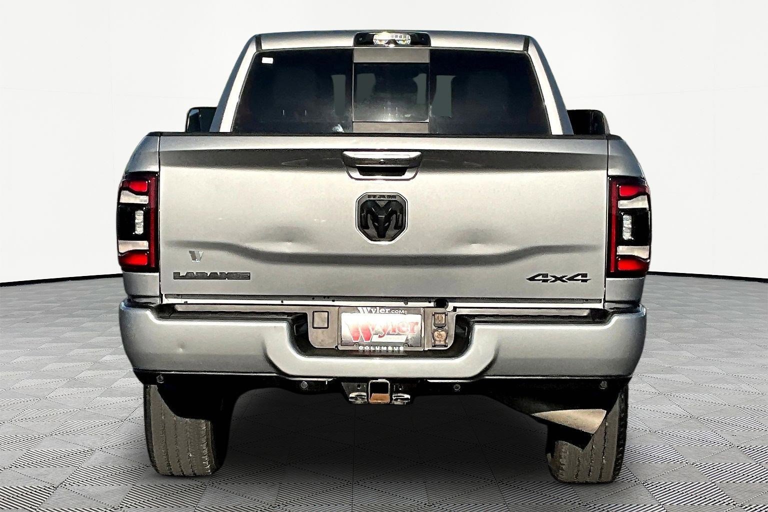 Used 2022 RAM 3500 Laramie w/ Night Edition AWD/4WD image 5