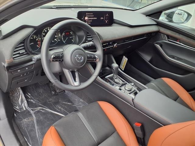 New 2025 MAZDA MAZDA3 Carbon image 17