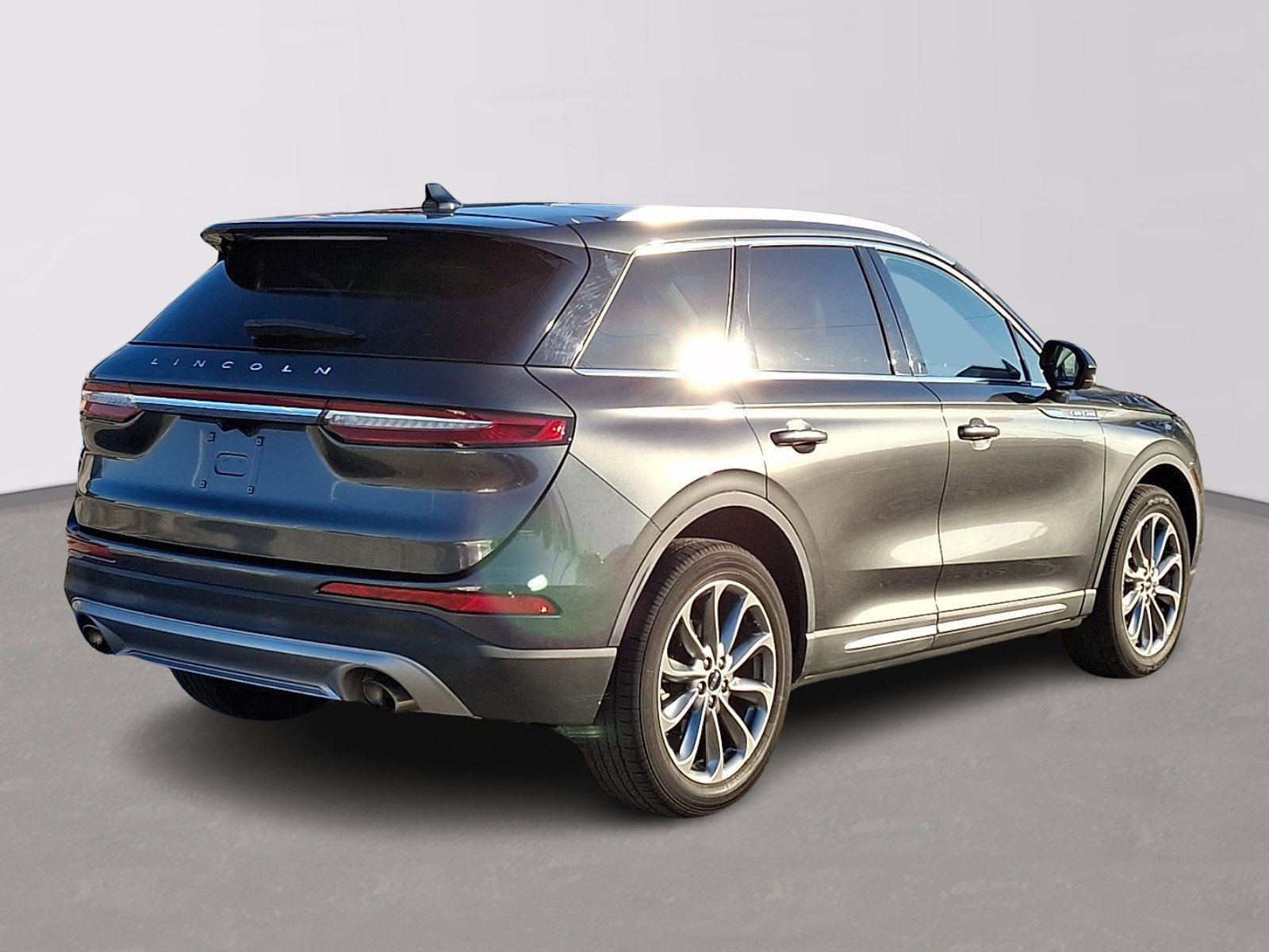 Used 2020 Lincoln Corsair FWD w/ Premium Package image 6