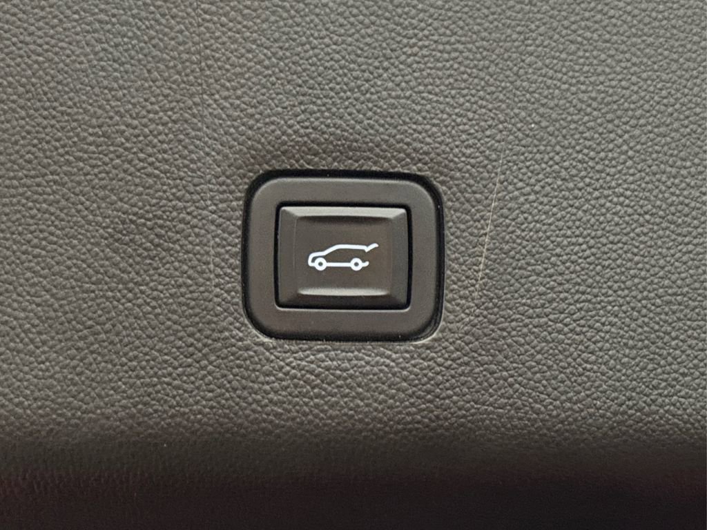 Used 2019 Chevrolet Traverse LT image 15