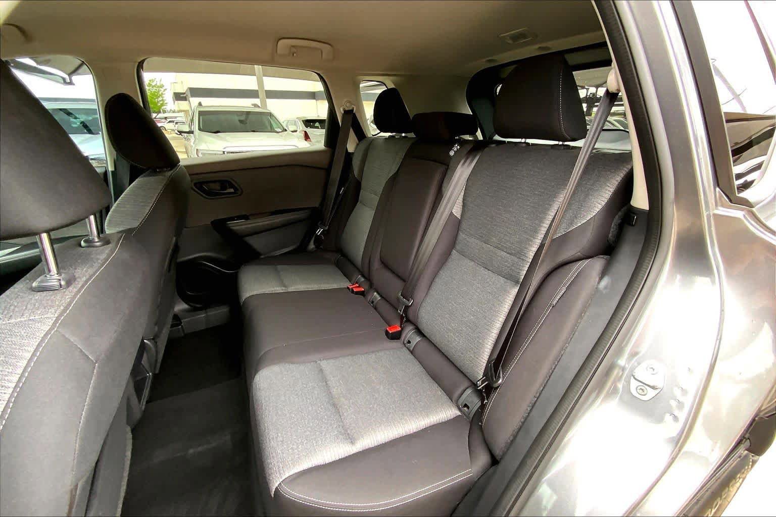 Used 2021 Nissan Rogue S AWD/4WD image 20