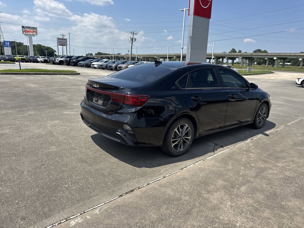 Certified 2023 Kia Forte LXS FWD image 15