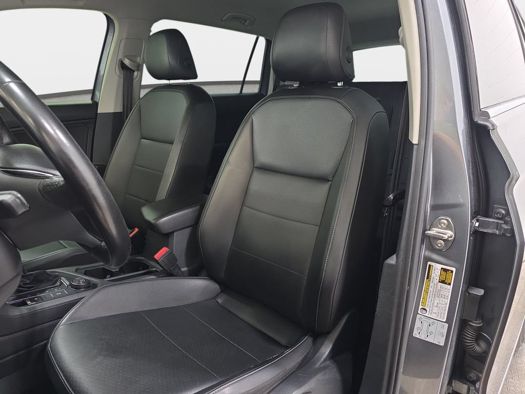 Used 2018 Volkswagen Tiguan SE AWD/4WD image 14